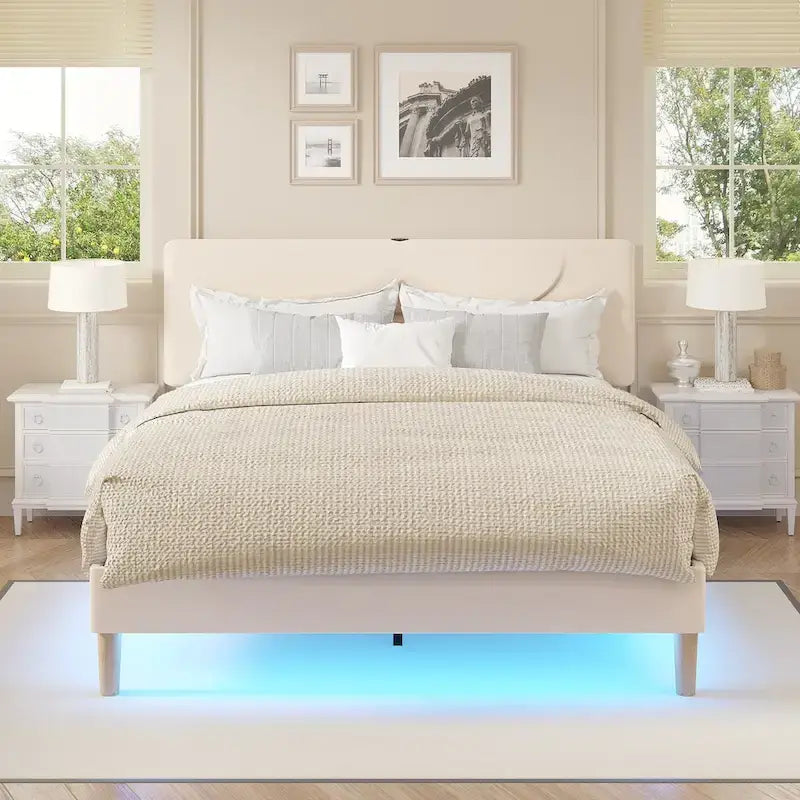 Cadre de lit plateforme avec stations de recharge et lumières LED