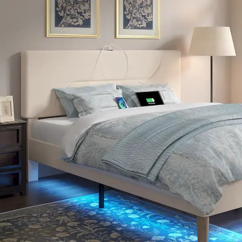 Cadre de lit plateforme avec stations de recharge et lumières LED