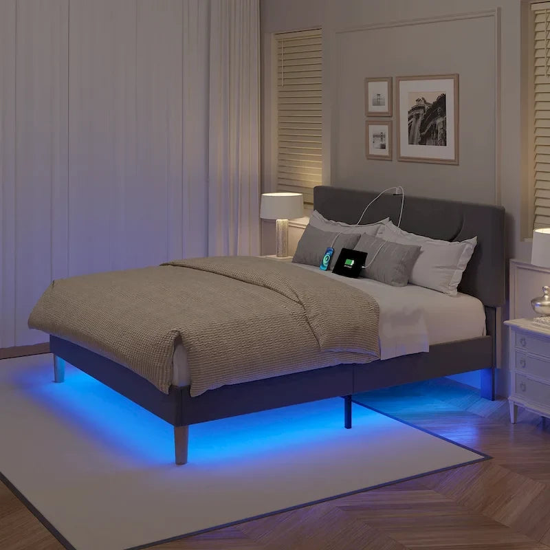 Cadre de lit plateforme avec stations de recharge et lumières LED