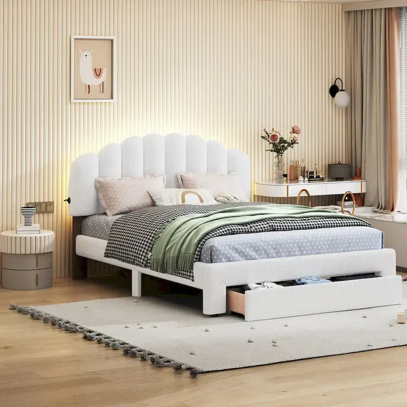 Lit plateforme tapissé de taille Queen avec tiroir
