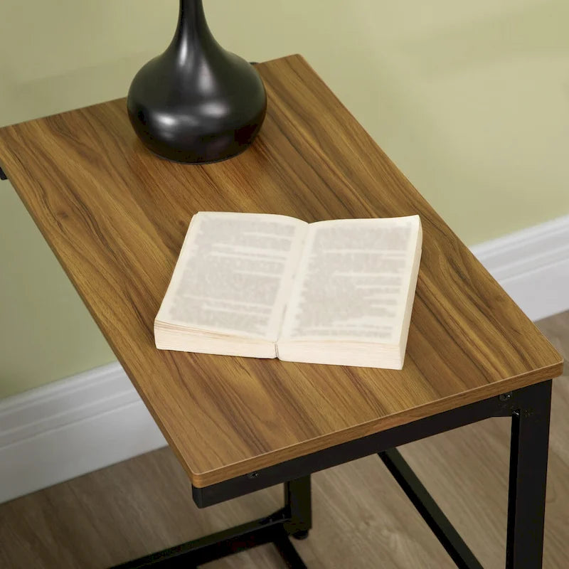 Table basse industrielle avec cadre en métal et patins réglables